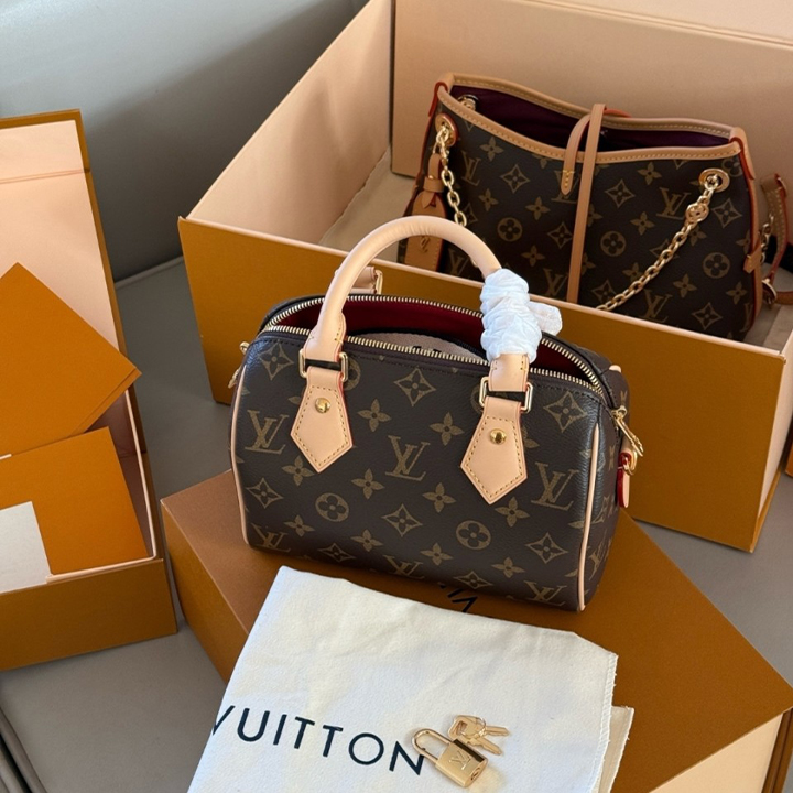 루이비통 스피디 반둘리에 20 모노그램