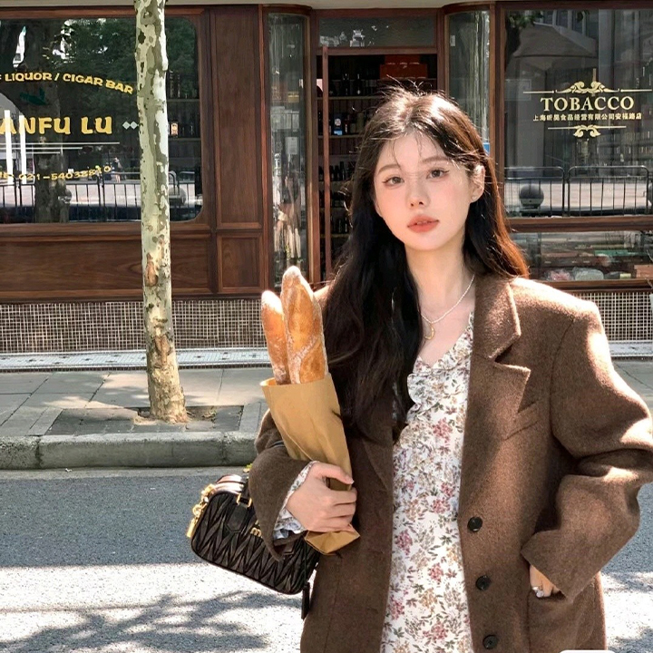 미우미우 아르카디 마테라쎄